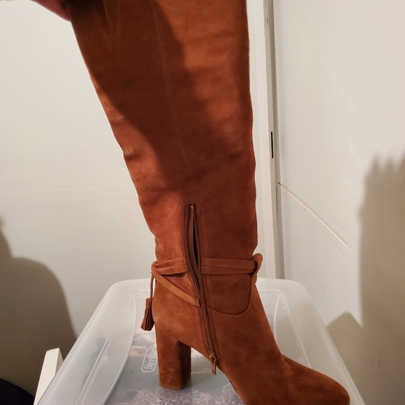 8 1/2 - Picture 9 of 16